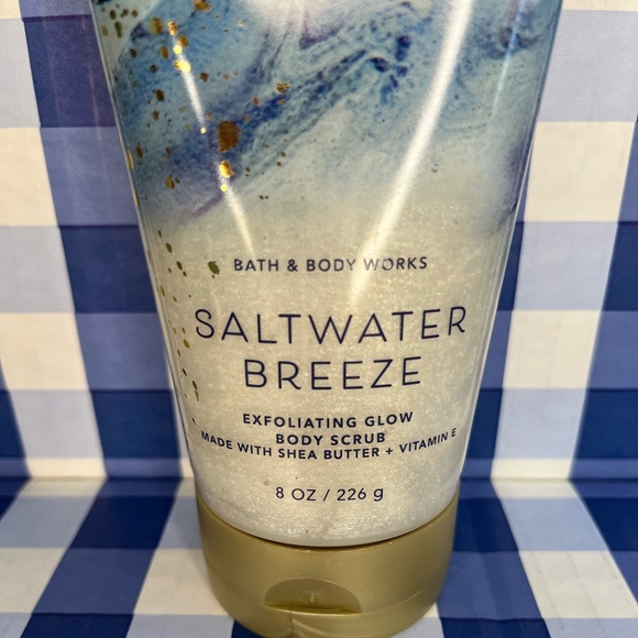 NEW Saltwater Breeze Exfoliating GLOW Body Scrub 8 oz Bath & Body Works - Picture 2 of 3